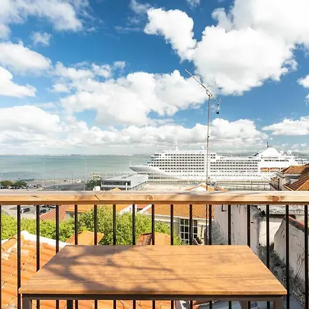 0e Brand New Right In The Heart Of Alfama Lisbon